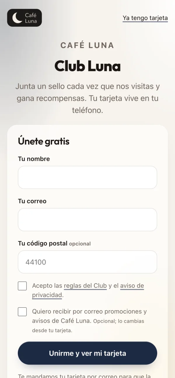 Pantalla para unirse al Club Luna con nombre, correo y código postal